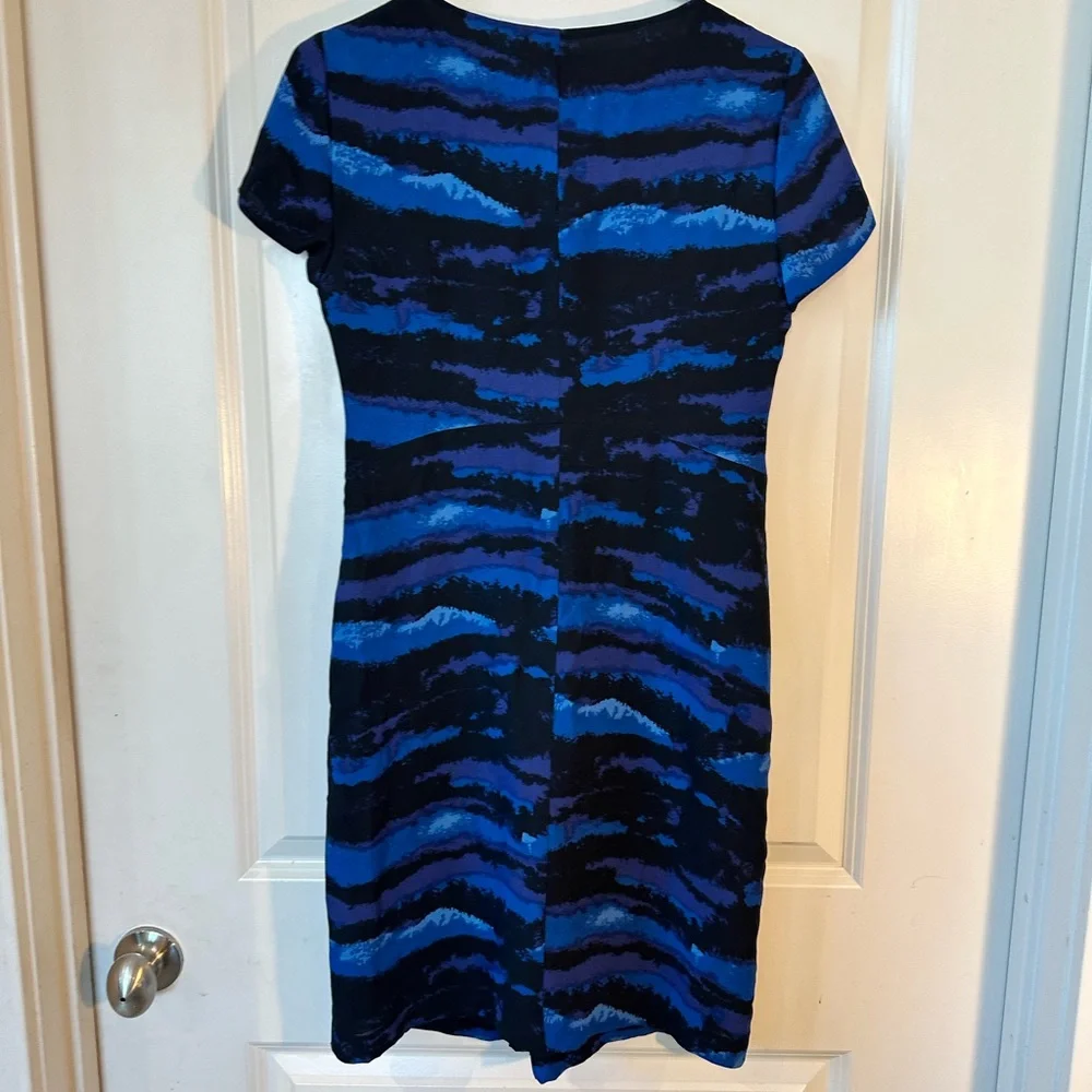 Tory Burch Kaoy Landscape Silk Blue & Black Knot Front V-Neck Shift Dress,Size 6
